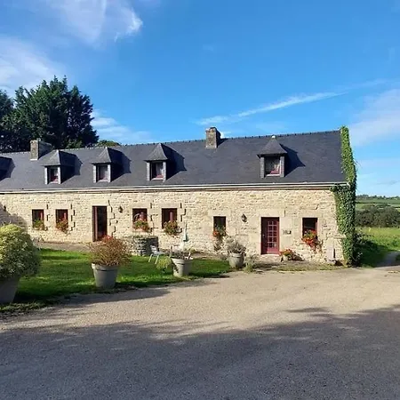 Domaine De Lesvaniel Casa vacanze