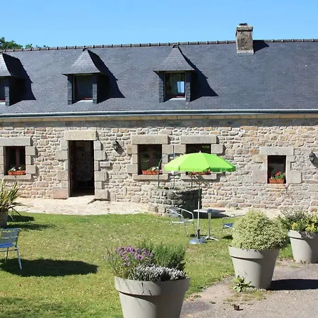 Domaine De Lesvaniel *